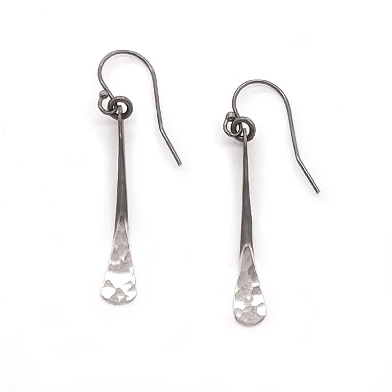 Best hoop earrings with blackened metal for an edgy and bold appearance-Small Satin Shiny Bar Earrings (RE1621)