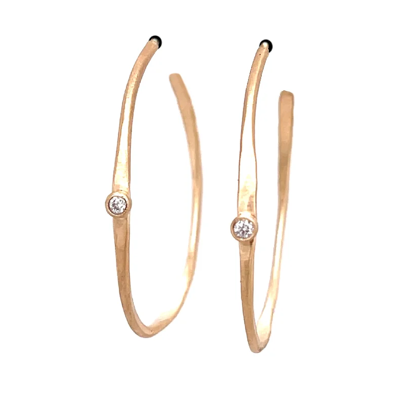 Best hoop earrings with lever-back closures for secure and easy wear-Wavy 14k hoops with diamonds E1820KY