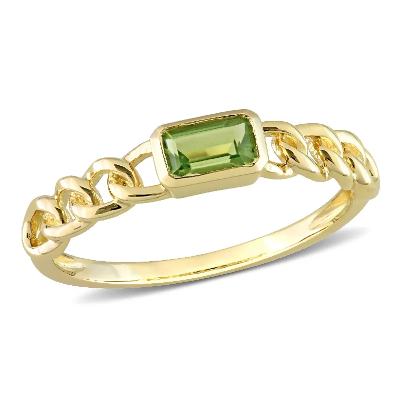 Rings with labradorite stones for mystic flash -Mimi & Max 1/3ct TGW Octagon Peridot Link Ring in 10k Yellow Gold