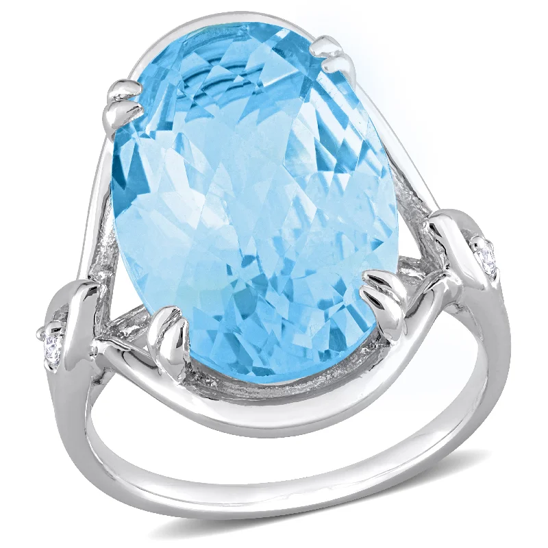 Platinum rings with sparkling sapphire center stones -Mimi & Max Womens 13 3/5ct TGW Oval Checkerboard-Cut Sky Blue Topaz and White Topaz Solitaire Ring in Sterling Silver