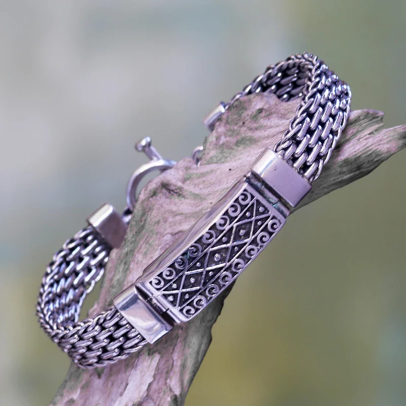 Best bangle bracelets with engraved floral patterns for a delicate and elegant design-Bali Spirit Panther Link Chain Bracelet with Pendant in 925 Silver