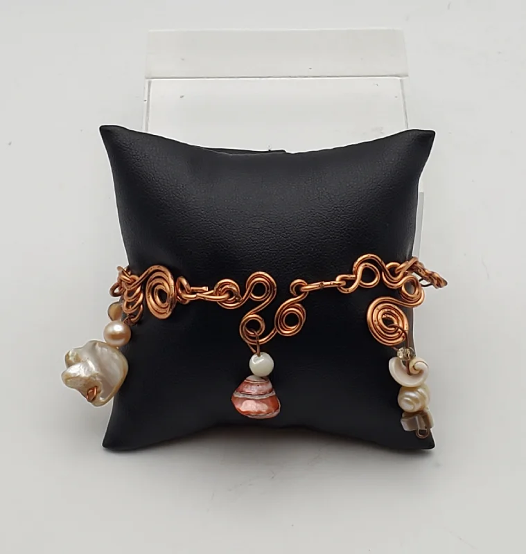 Traditional gold bangle bracelets with a smooth finish for a classic look-Vintage Bent Wire Copper Shell and Pearl Bracelet - 7.5"