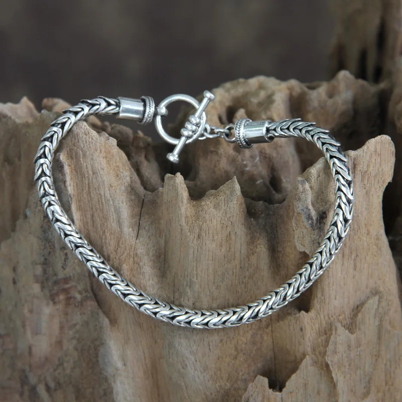 Best bangle bracelets with silver-plated finishes for an affordable and stylish accessory-Dragon Tail Sterling Silver Men's Chain Bracelet