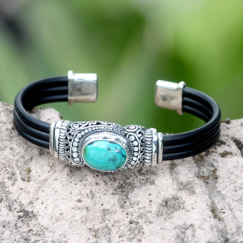 Adjustable bangle bracelets with toggle clasps for easy, secure wearing-Royal Splendor Turquoise Cuff Bracelet