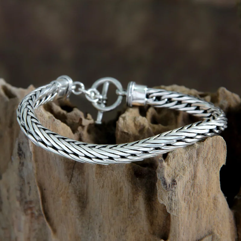 Best bangle bracelets with durable enamel finishes for long-lasting wear and vibrant colors-Silver Serpent Sterling Silver Men's Bracelet