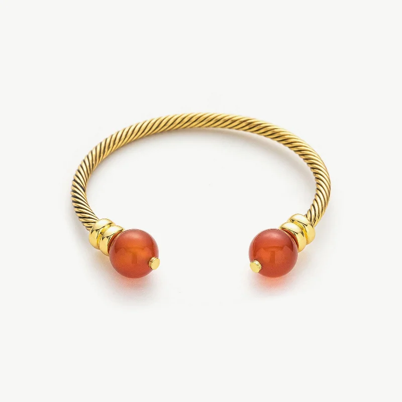 Stainless steel bangle bracelets with polished finishes for a sleek and durable design-Vintage Agate Bracelet in Gold